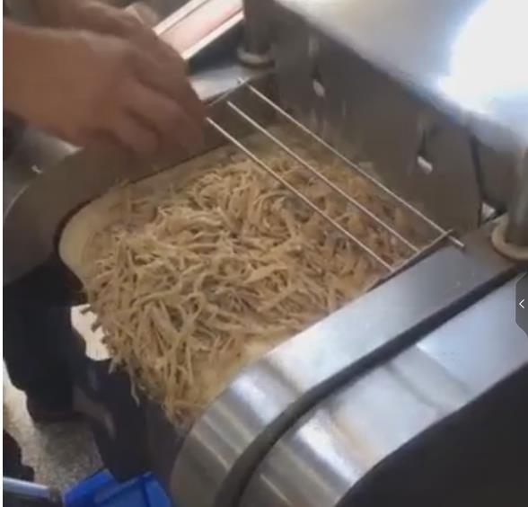 多功能切菜機(jī)切筍干實(shí)拍 多功能切菜機(jī)切筍干實(shí)拍